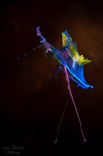 Назови меня как хочешь, можешь просто незнакомка...