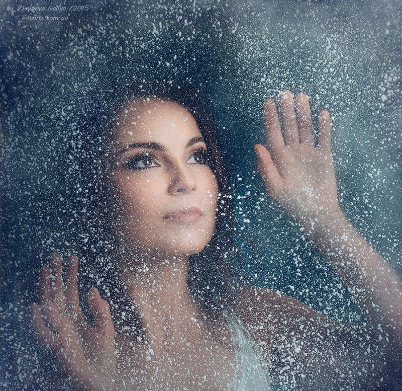 Девушка, Окно, Снег ... фото превью