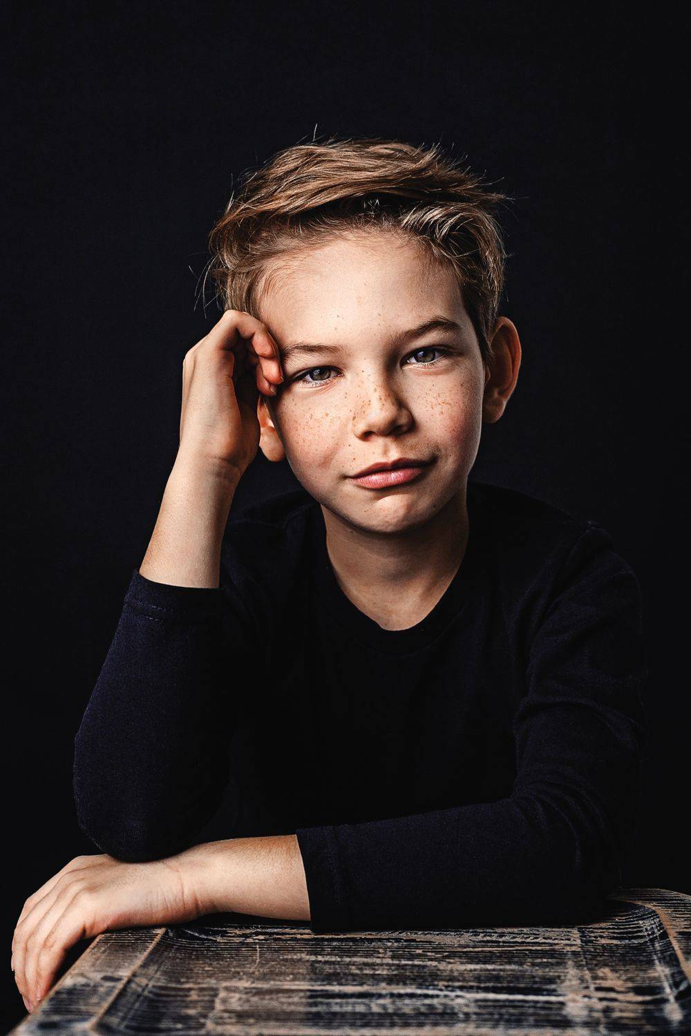 , Антон Леонов