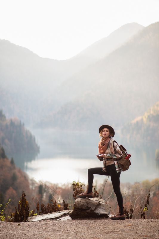 Путешественница фото превью