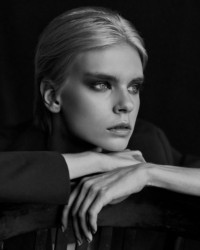 portrait, art, bw, girl, woman, retouch, beautiful, canon, 85mm IRIS фото превью