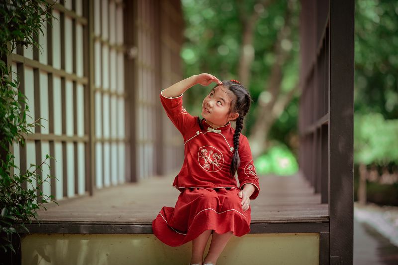 Celine in Red фото превью