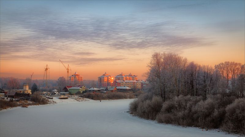 пейзаж, архитектура, осень, утро, река, свет, цвет, александр никитинский Вологда, старая и новая... фото превью