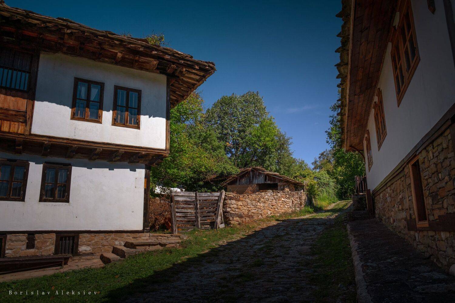 bulgaria,gabrovo,bozhentsi,travel,green,white,summer,exterior,building,house, Борислав Алексиев