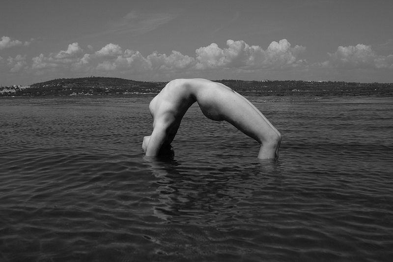 art nude, fine art nude, bw nude photo, conceptual, minimalism nude, nude in the landscape, surreal nude, conceptual nude, figurative nude * фото превью