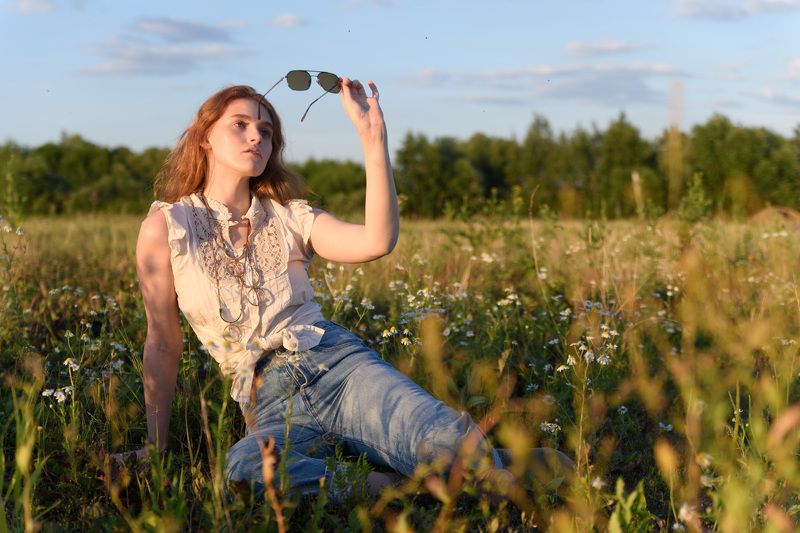 кантри, деревня, конюшня, девушка, рыжая, модель, красота, солнце, закат, природа, лошади, золотой час, жизнь, спокойствие, чувственность, радость, счастье Кантри фото превью