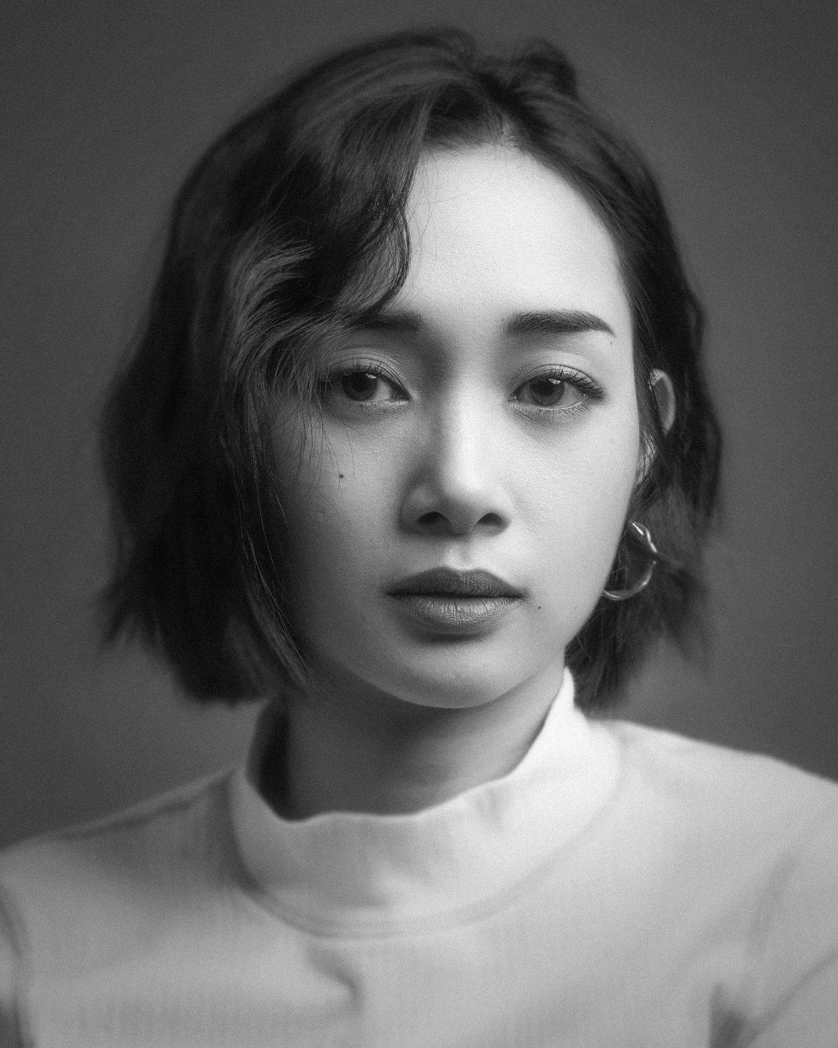asian, vietnam, vietnamese, portrait, face, woman, female, studio, monochrome, black and white, bw, bnw, Nguyen Hoang Viet