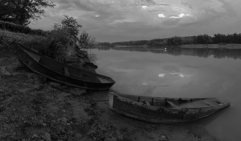 b&w, вечер, с лодками Берега фото превью