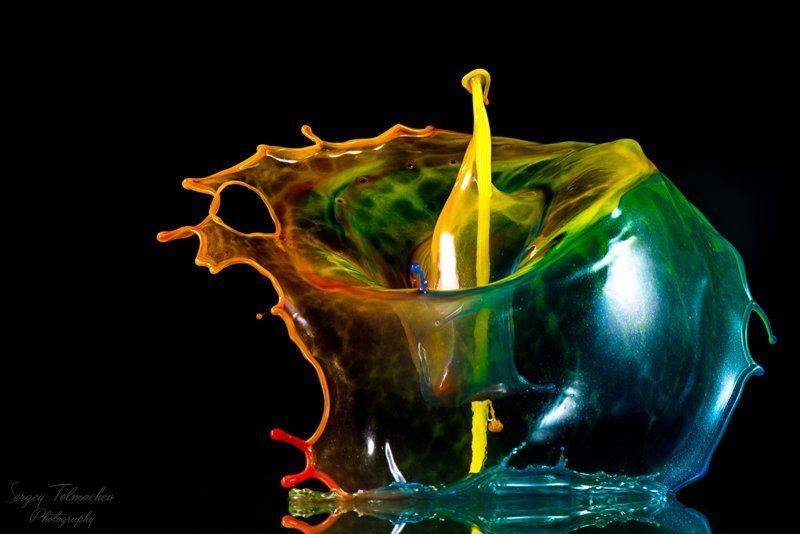 арт, брызги, водаа, всплеск, желтый, жидкость, капли, красный, разноцветные, синий, цвета, черный, Сергей Толмачев