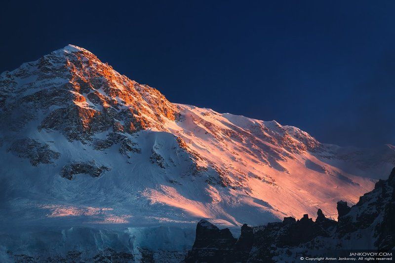Kambachen Peak (7,903 m) фото превью