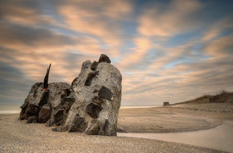 Полосатое небо фото превью