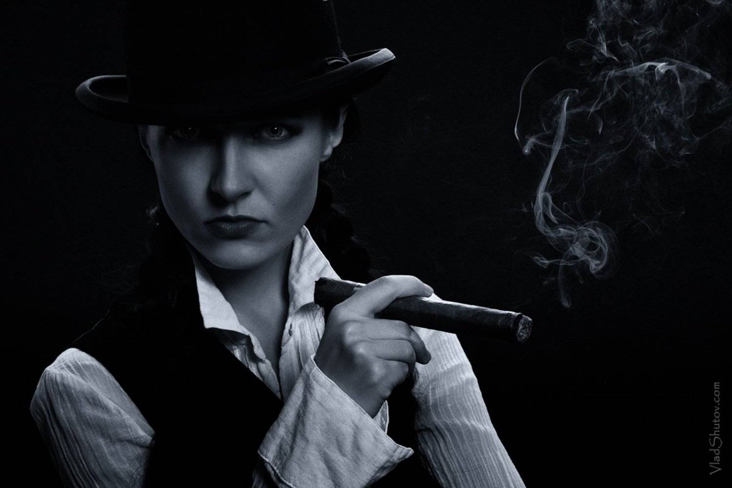 , Влад Шутов