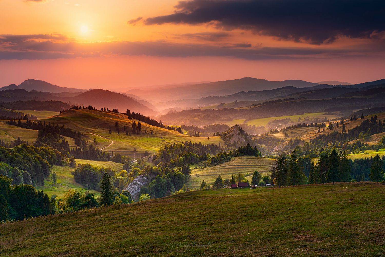 beautiful, carpathians, clouds, colors, forest, karpaty, landscape, mountains, mountainscape, nikon, pieniny, plants, poland, polska, sky, sunlight, sunset, tamron, trees, warm, trzykorony, rozdziela, jarmuta, białawoda, smolegowaskała, przełęczrozdziela,  Marcin Dobrowolski