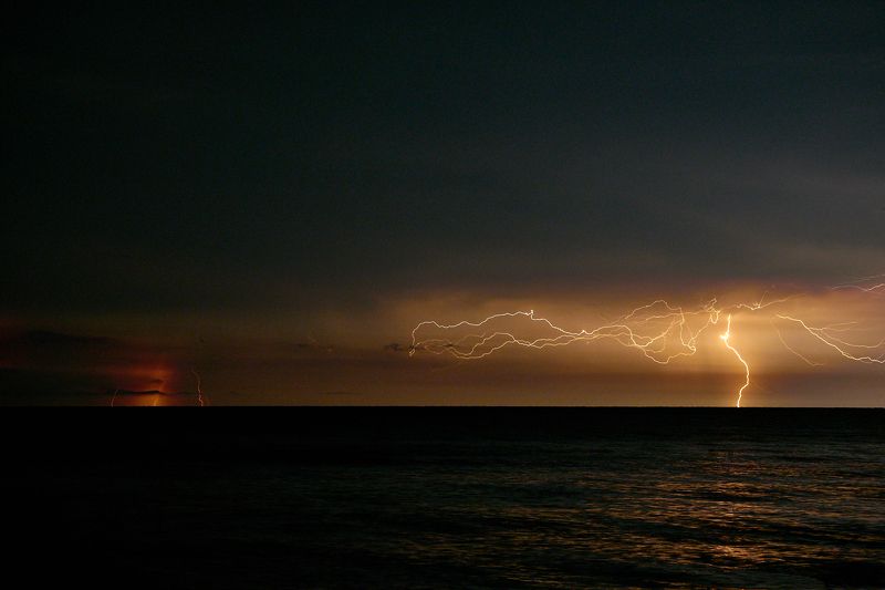 молния, море, ночь, шторм, непогода, гроза Hydra фото превью