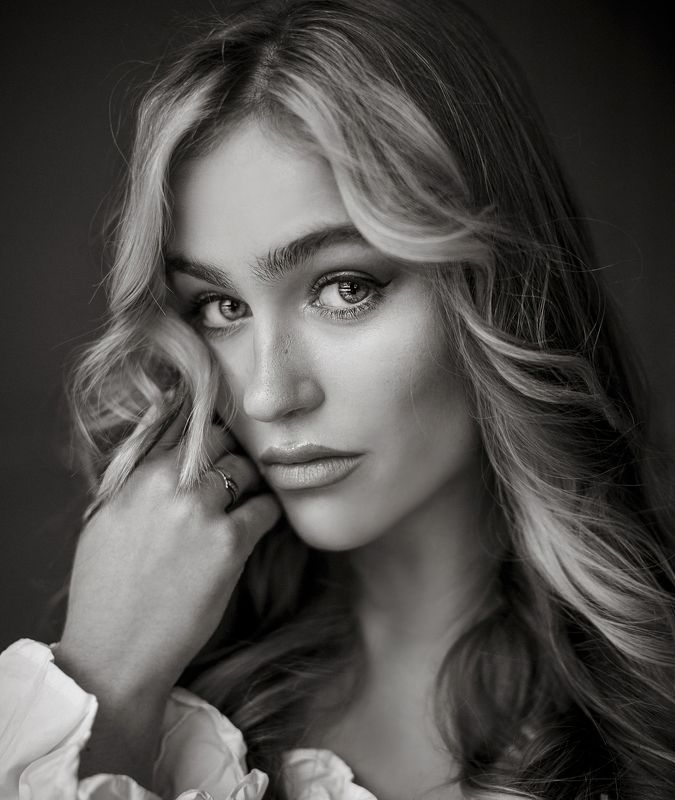 девушка, женский портрет, портрет, глаза, художественный портрет, чб Мария фото превью