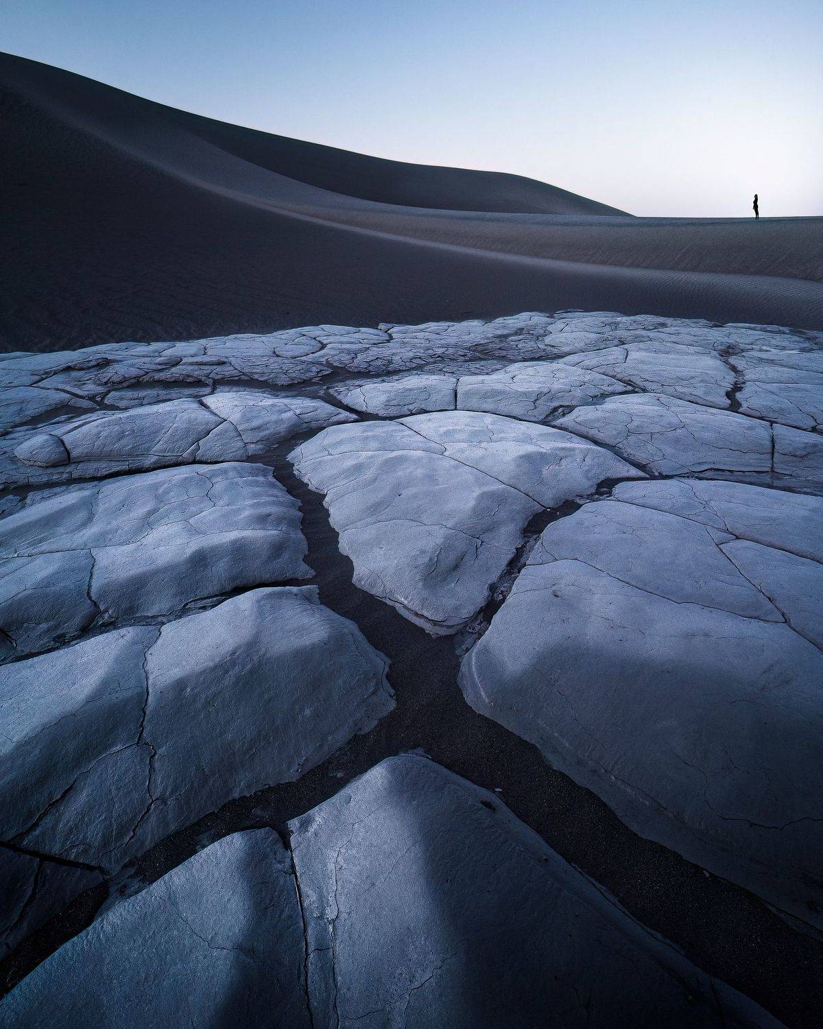 Desert, layers, minimal, leading line, blue hour, siluette, Stefano Balma