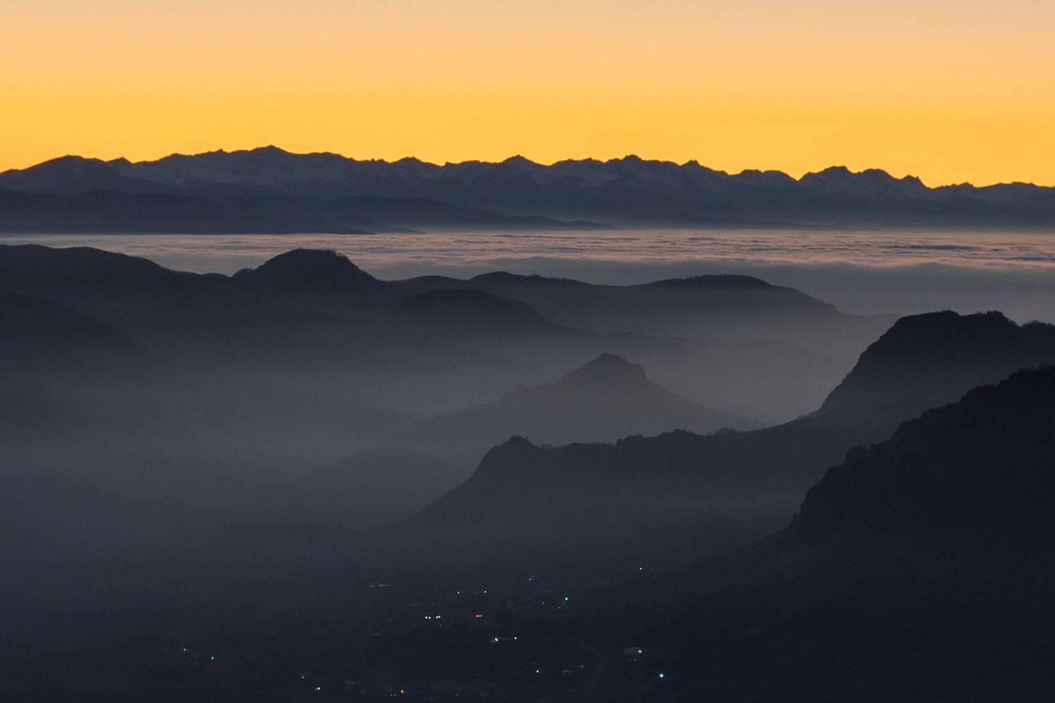 гора, рассвет, небо, плато, облака, утро, тучи, холмы, долина, Арсен Алабердов