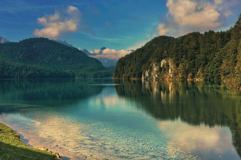 В окрестностях Лебединого замка фото превью