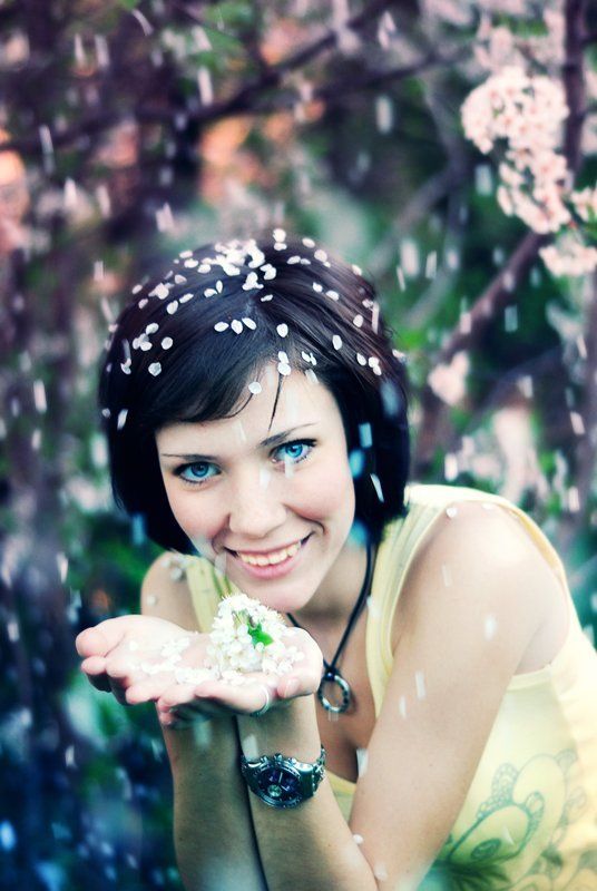 девушка,цвет,вишни Весенняя фото превью