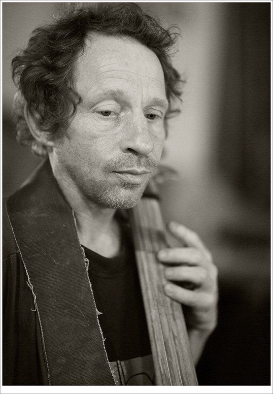 Виолончелист фото превью