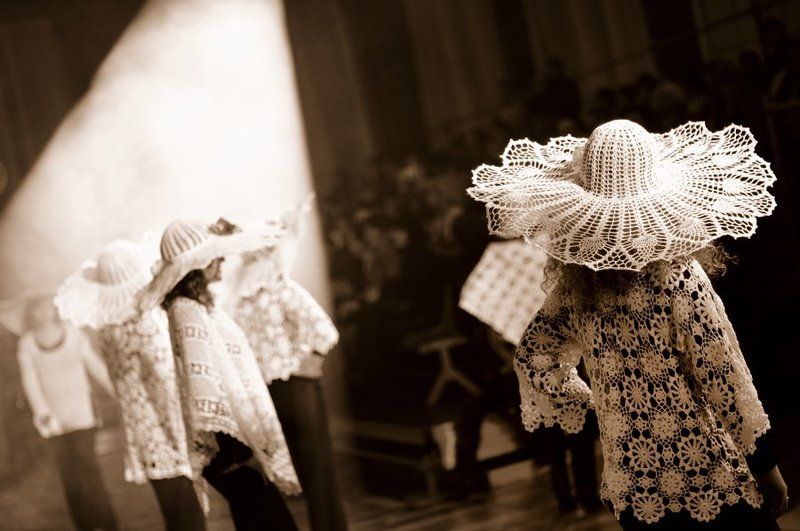 На вальсе шляп фото превью