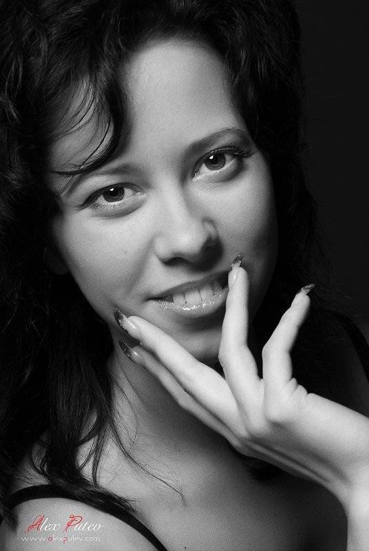 перо, девушка, студия, портрет, Александр Путев