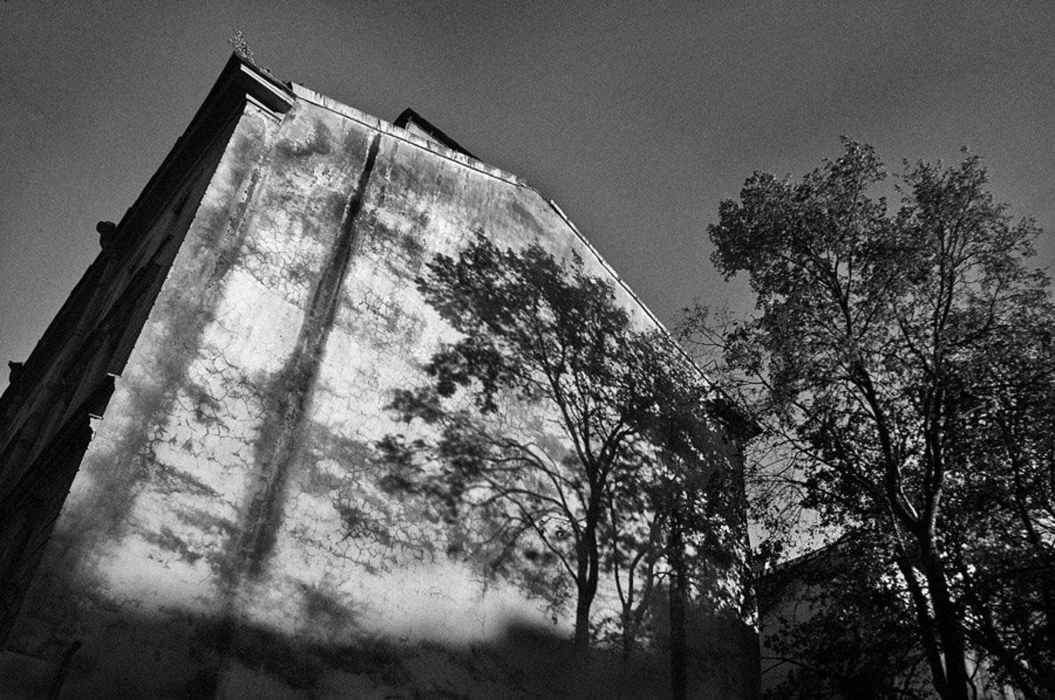 свет,тень,город,стена, Евгений Пугачев.