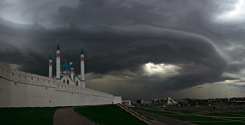 казань, кремль, туча Антиторнадо фото превью