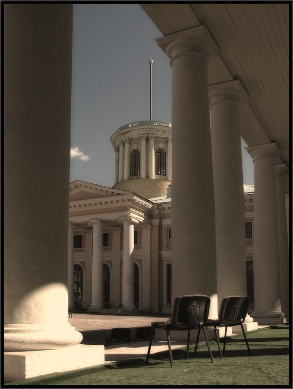 Партер. Первый ряд. фото превью