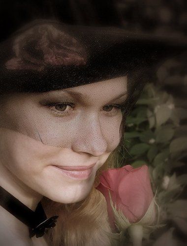 Цветочек аленький...