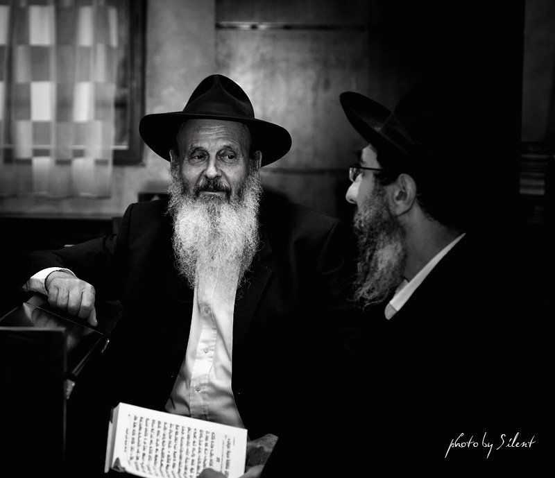 Разговор в Синагоге фото превью