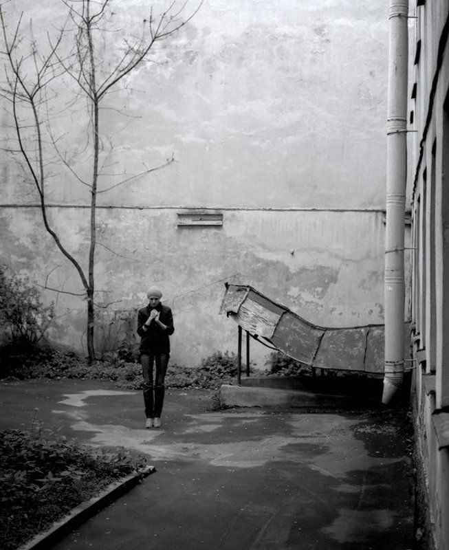 Двор фото превью