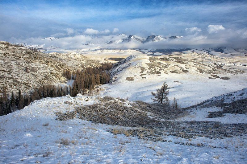 два разных восхода на одном холме... фото превью