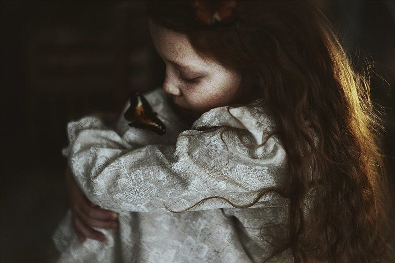 девочка-бабочка фото превью