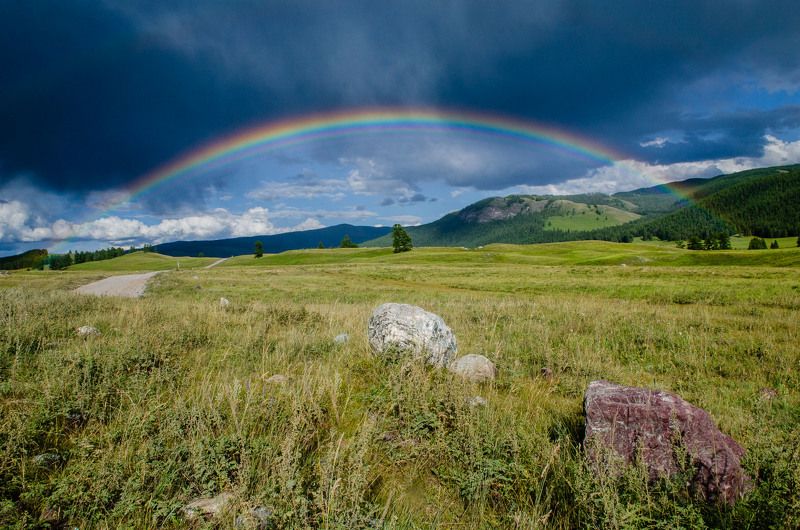 Радуга надо Улаганской долиной фото превью