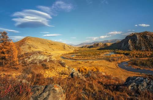 Над долиной Чуи...