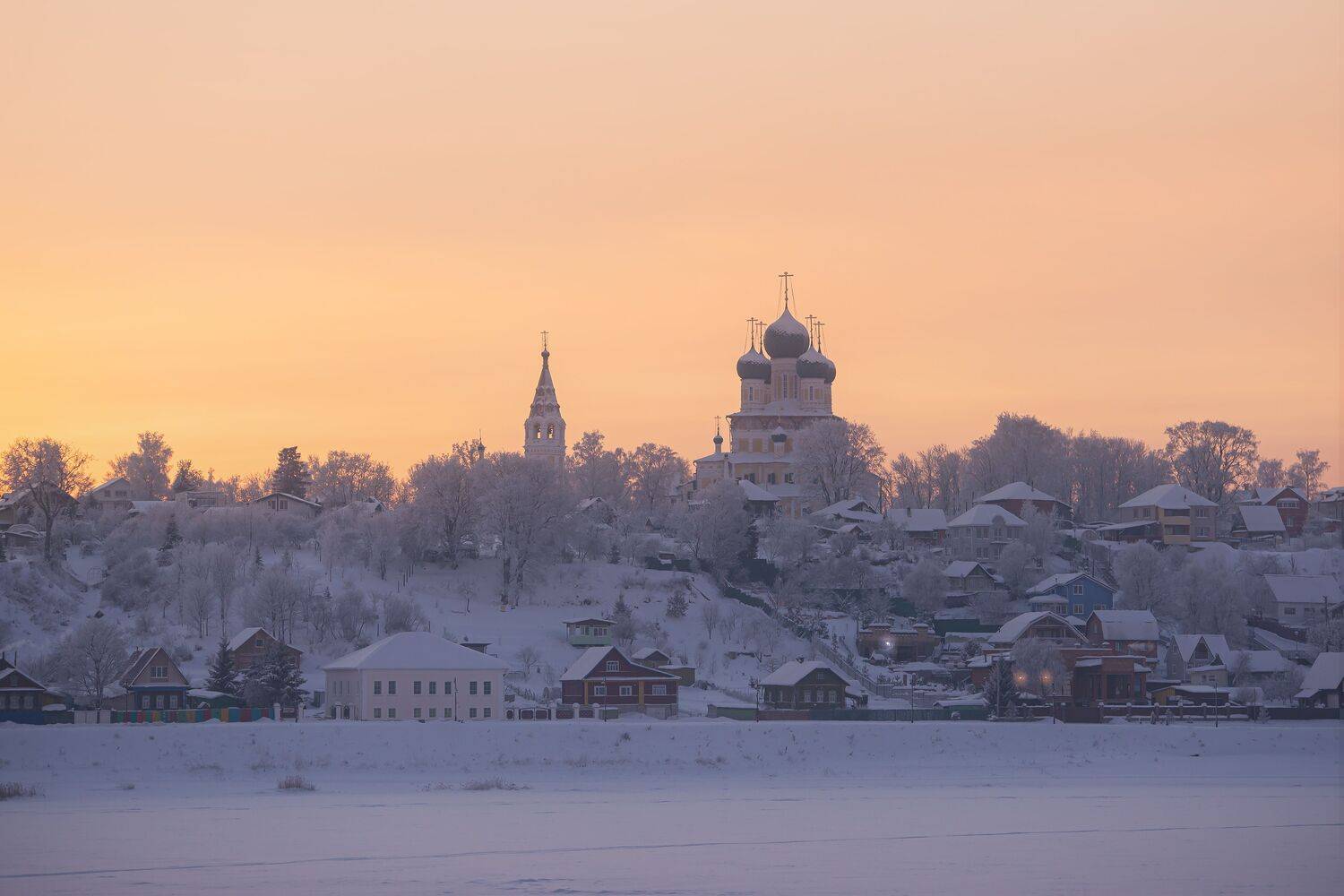 тутаев романов-борисоглебск зима закат солнце берег волги собор церковь небо, Сальников Евгений