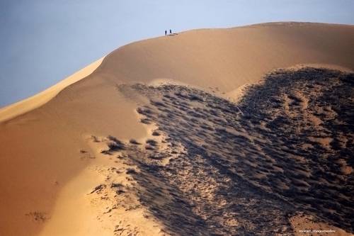 Песчаная гора Сары кум..