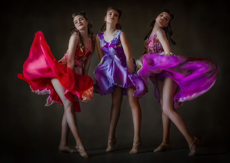 Девушки, танец *** фото превью