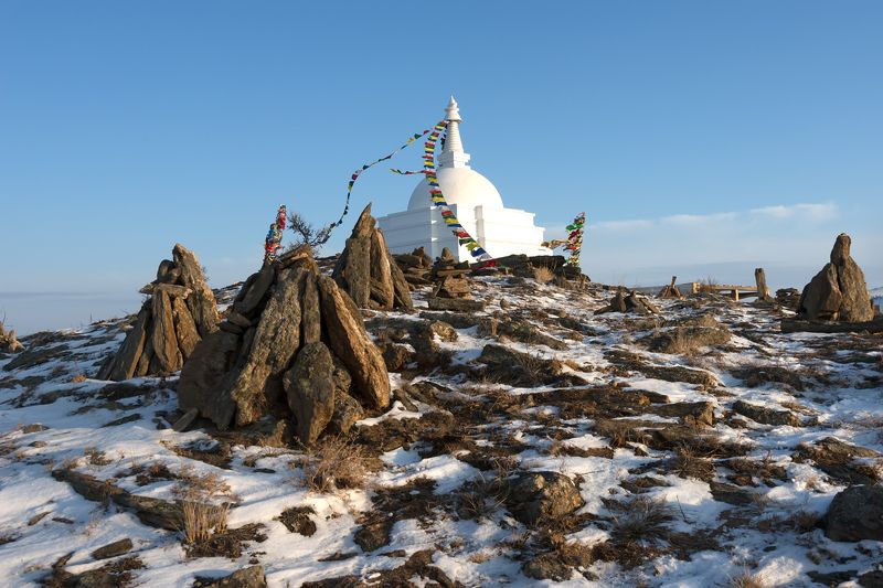 Ступа на острове Огой. Байкал фото превью