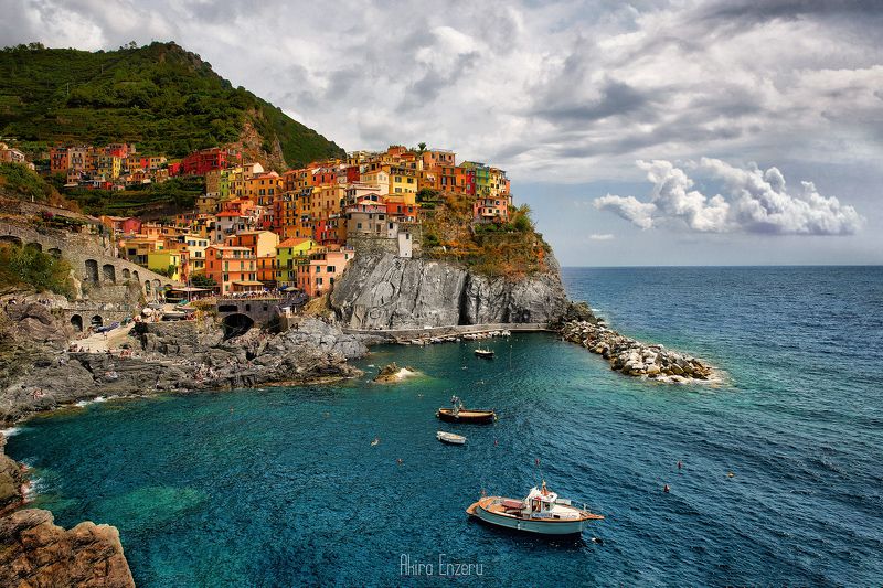 Manarola, Cinque Terre, Liguria, Italy. фото превью