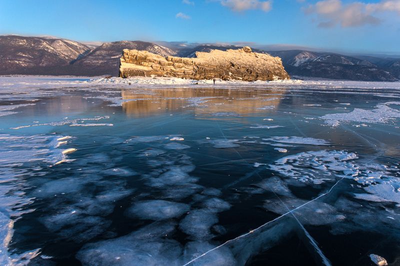 Остров Ижилхей на Байкале фото превью