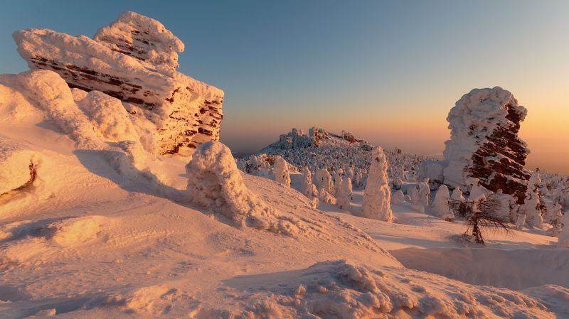 Пейзаж, Пермский край, Северный урал Рассвет, закат и лунная ночь на Колчимском камне фото превью