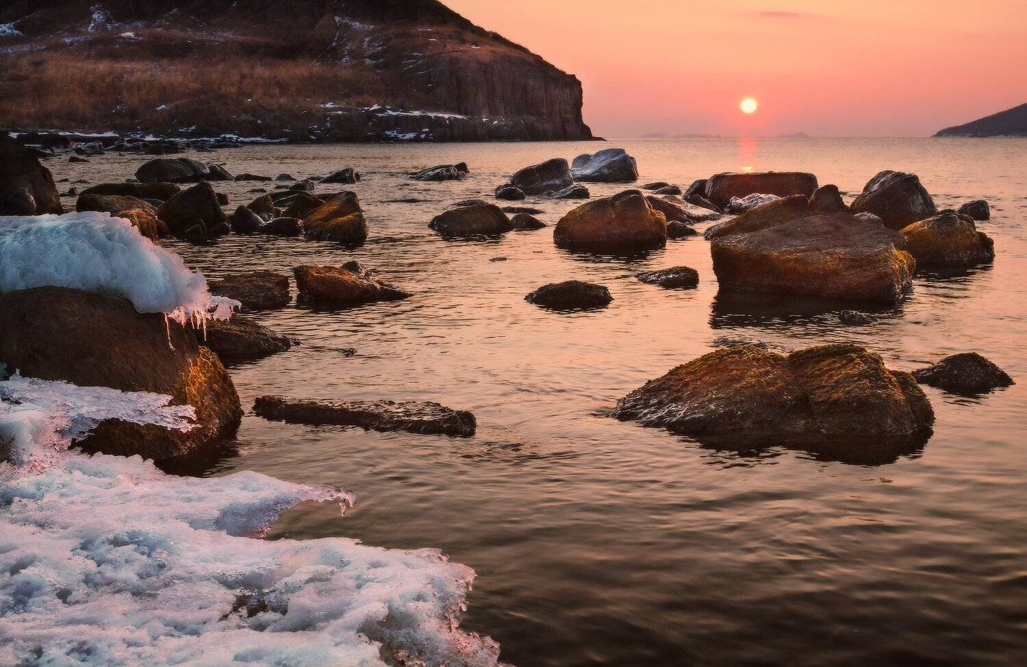 утро, весна, море, камни, скалы, солнце, Андрей Кровлин