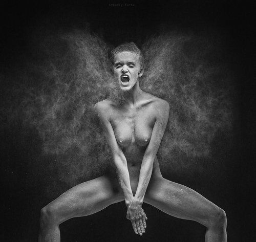 Вдыхая белый порошок