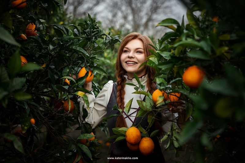 lost, artwork, gardens, oranges, lemon, tree, orange, grape, farm, farming, model, feeling, country, rancho, woman, girl Lost in gardens фото превью