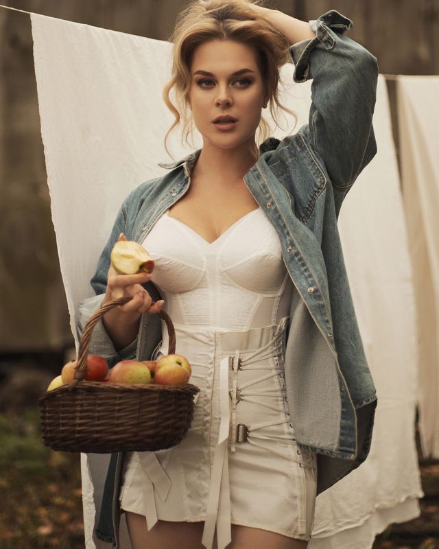 Анна фото превью