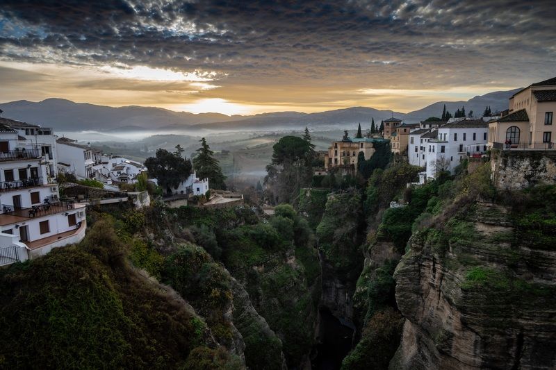город, рассвет, ущелье, cityscape, gorge, sky, clouds, landscape, beautiful, sunrise, view, spain, andalucia, ronda Ронда фото превью