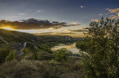 Закат на реке Дон