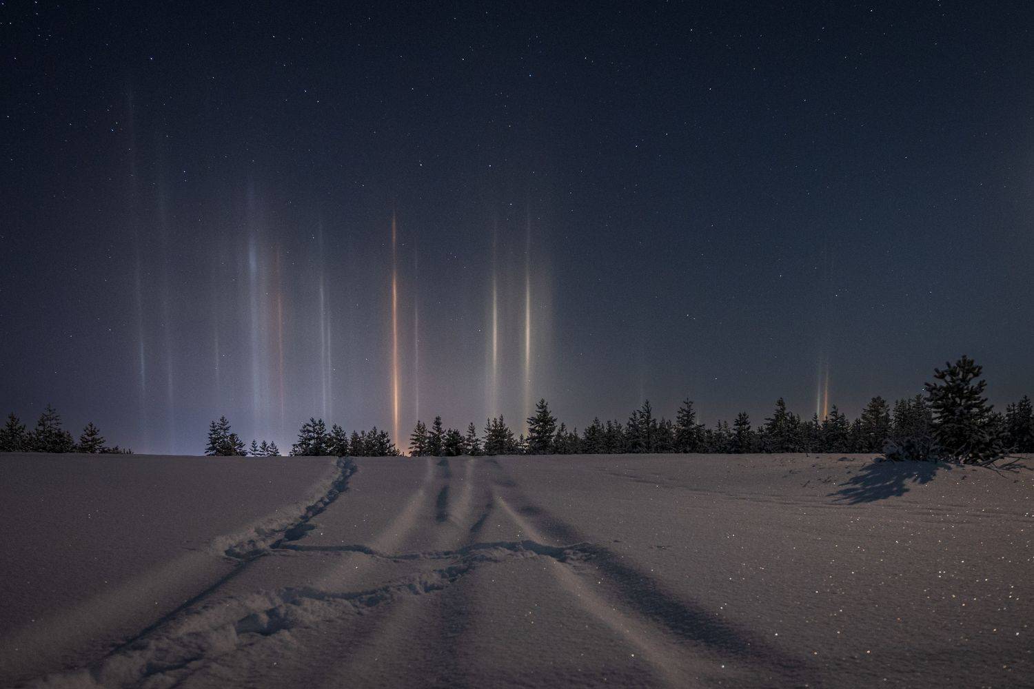 ямал, арктика, надым, янао, зима, небо, астрофото, пейзаж, живемнасевере, световыестолбы, Олег Сторожев
